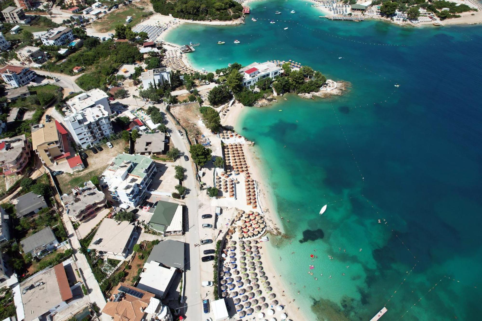 Hotel Esmerald 3*