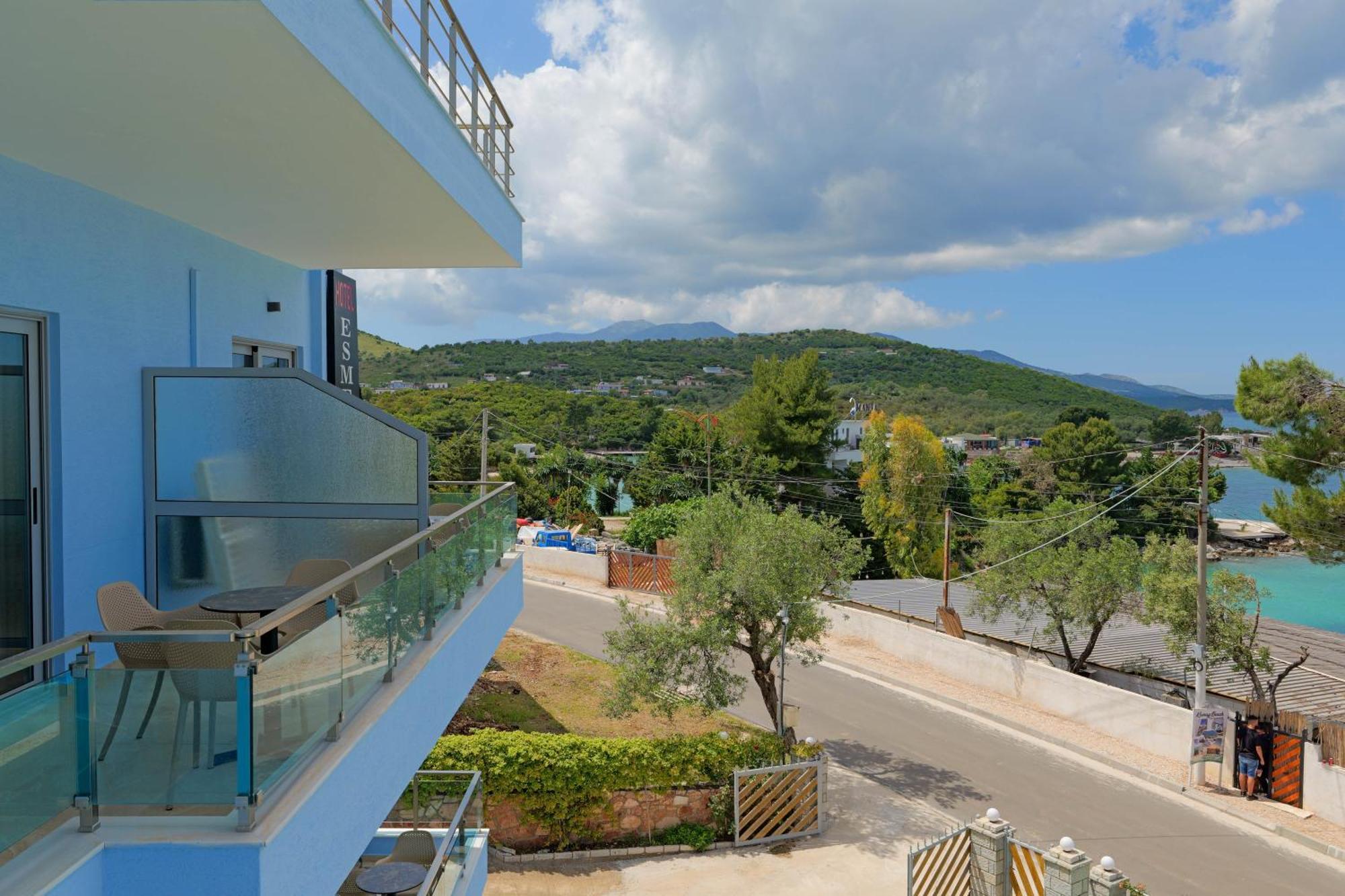 Hotel Esmerald 3*